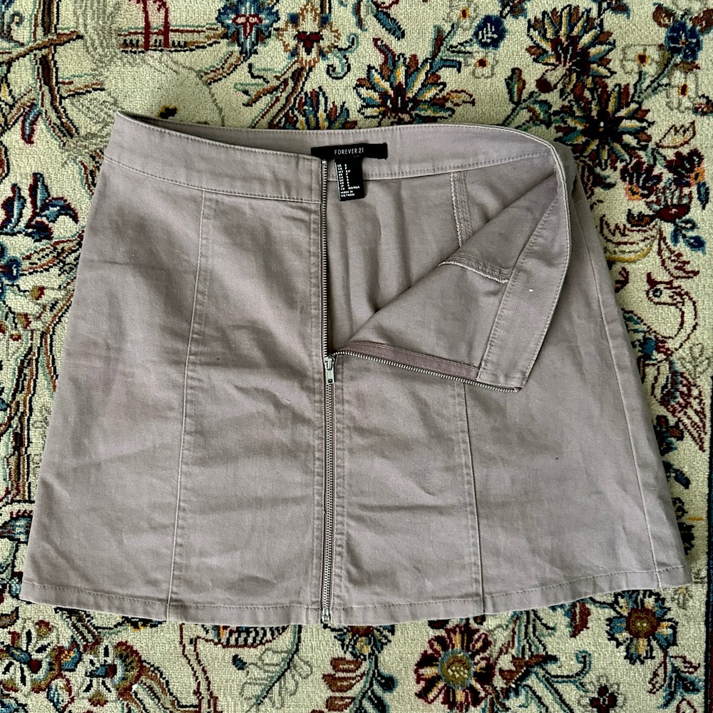 Zip up mini skirt, light purple